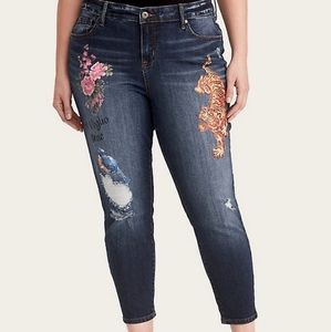 Torrid Girlfriend Jean - Vintage Stretch Dark Wash